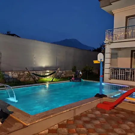 Villa Ela With Private Pool