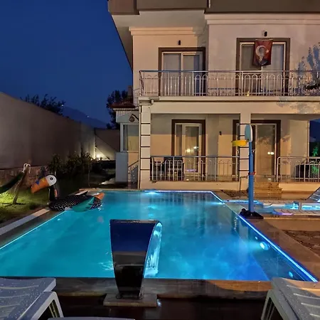 Villa Ela With Private Pool